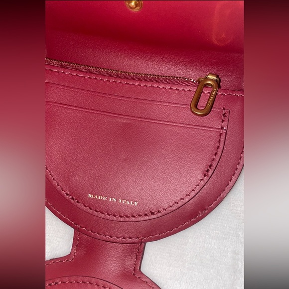 Authentic Burberry D-ring Patent leather coin case - Picture 9 of 11